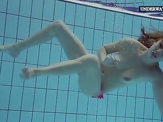 Underwater Flash - Trimmed Labia Movie