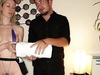 Dick-sucking Session With A Hot Blonde Masseuse Sydney P.